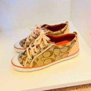 Coach canvas shoes 6.5